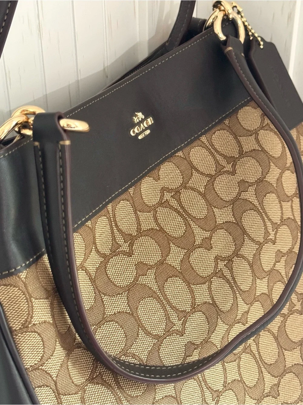 Coach signature lexy